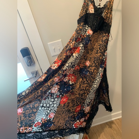 Free people Right now midi slip dress lace trim with slits NWT Size small - Picture 5 of 7